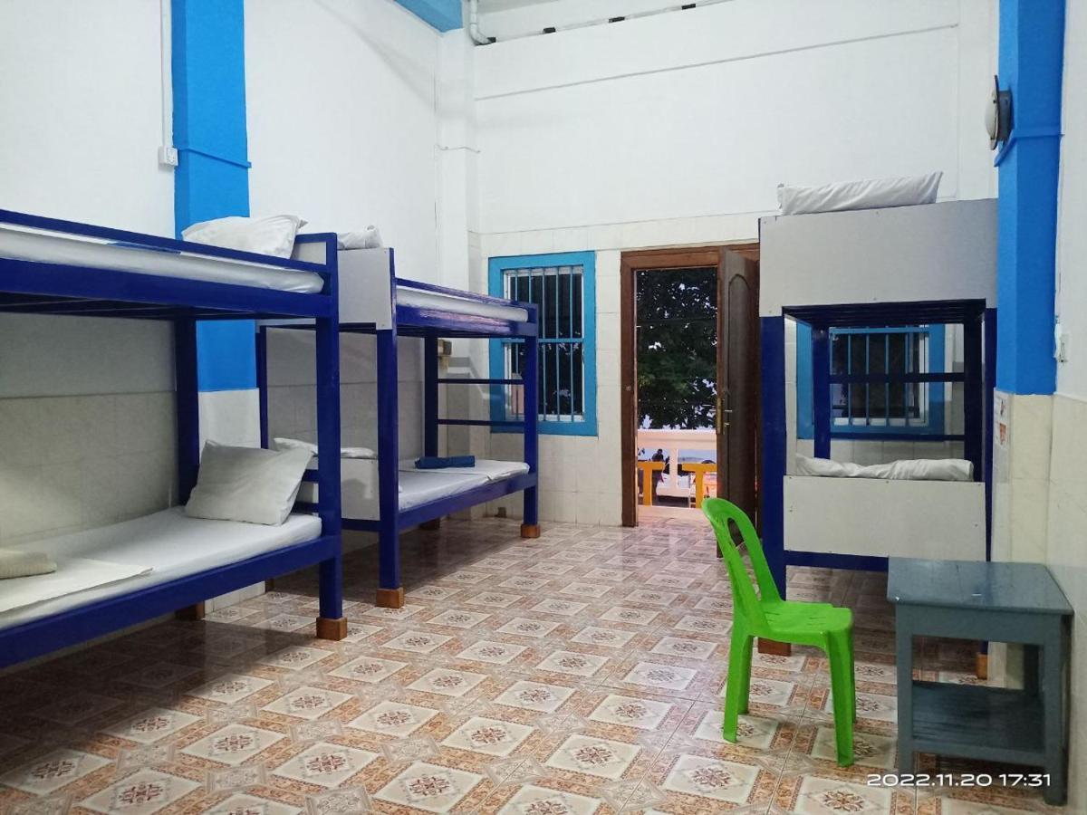 Silver Dolphin Guesthouse & Restaurant Kratie Exterior photo