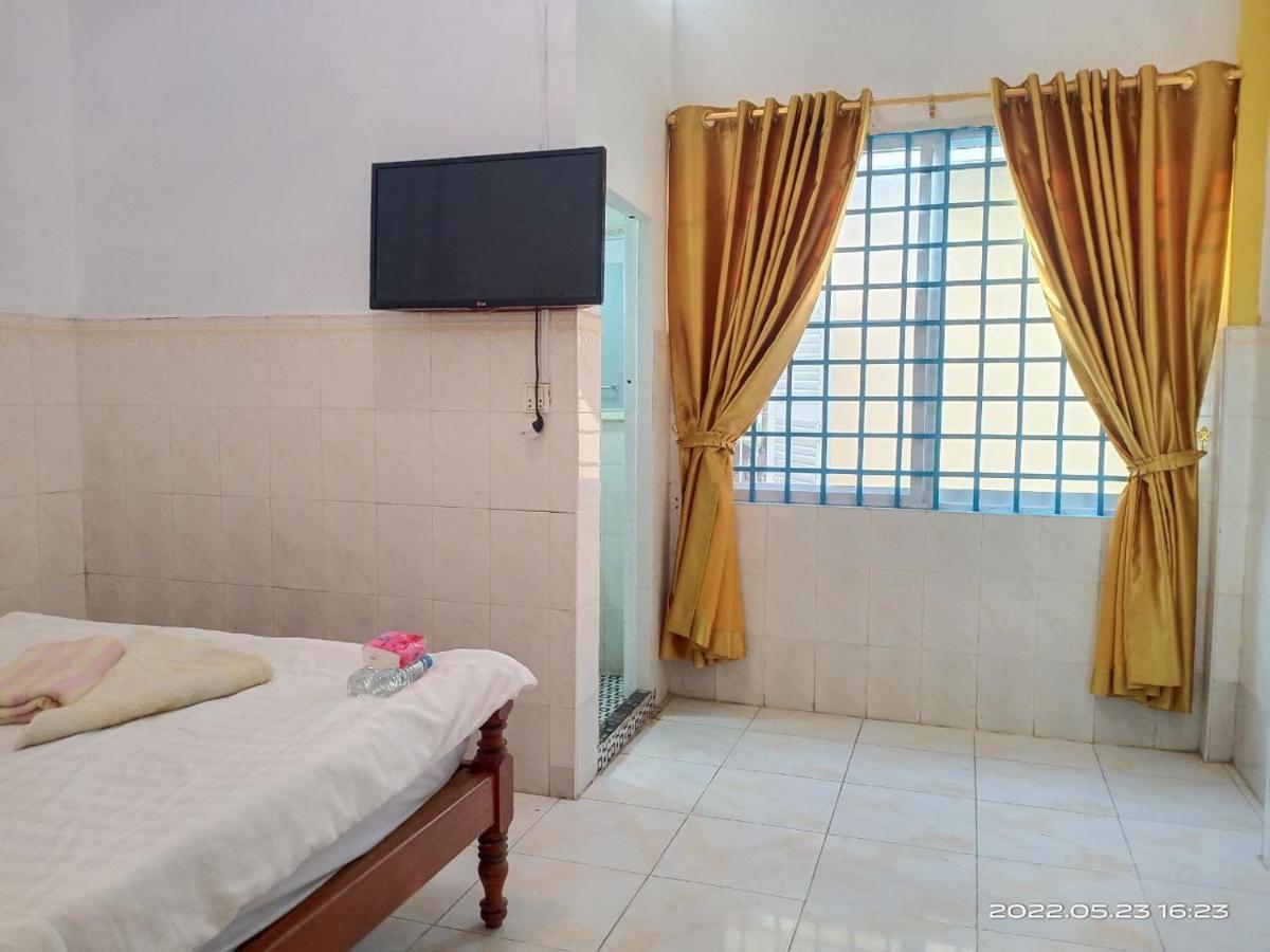 Silver Dolphin Guesthouse & Restaurant Kratie Exterior photo