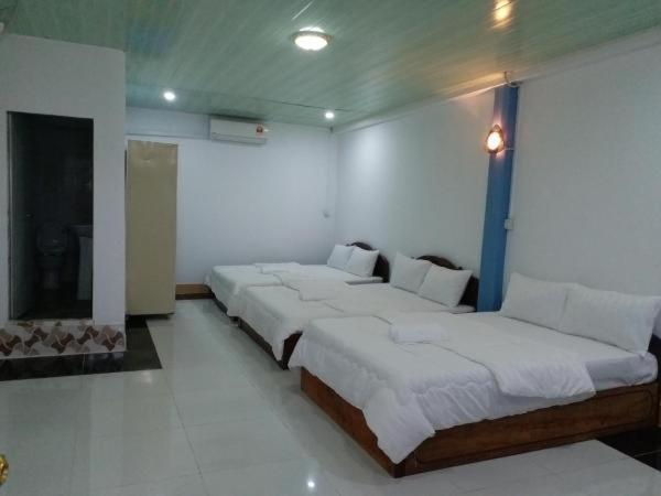 Silver Dolphin Guesthouse & Restaurant Kratie Exterior photo